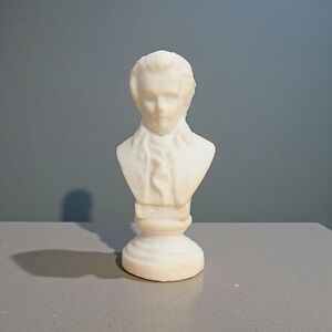 VINTAGE SALT STONE MINIATURE BUST OF MOZART